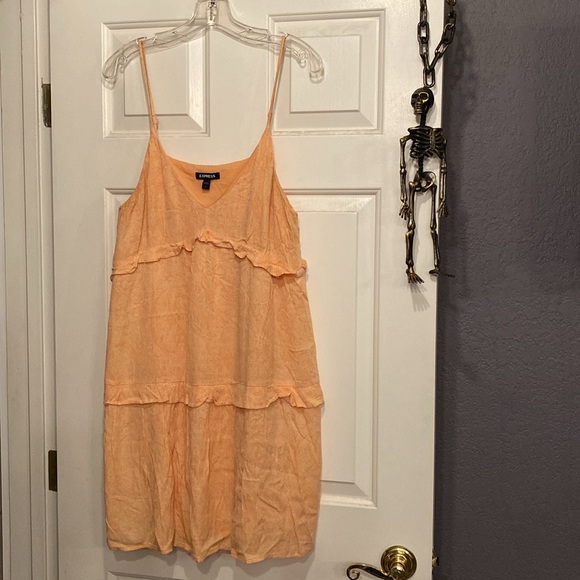 EXPRESS - dress: light orange tiered ruffled lined mini w adjustable straps - L - Picture 9 of 16